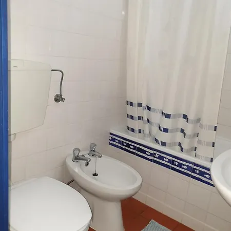 Sondela Self Catering Domek alpejski São Martinho do Porto