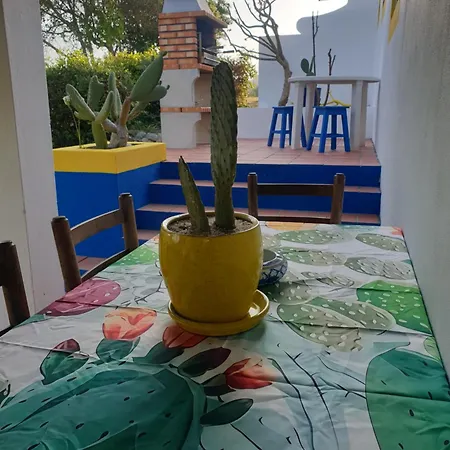 Sondela Self Catering * São Martinho do Porto